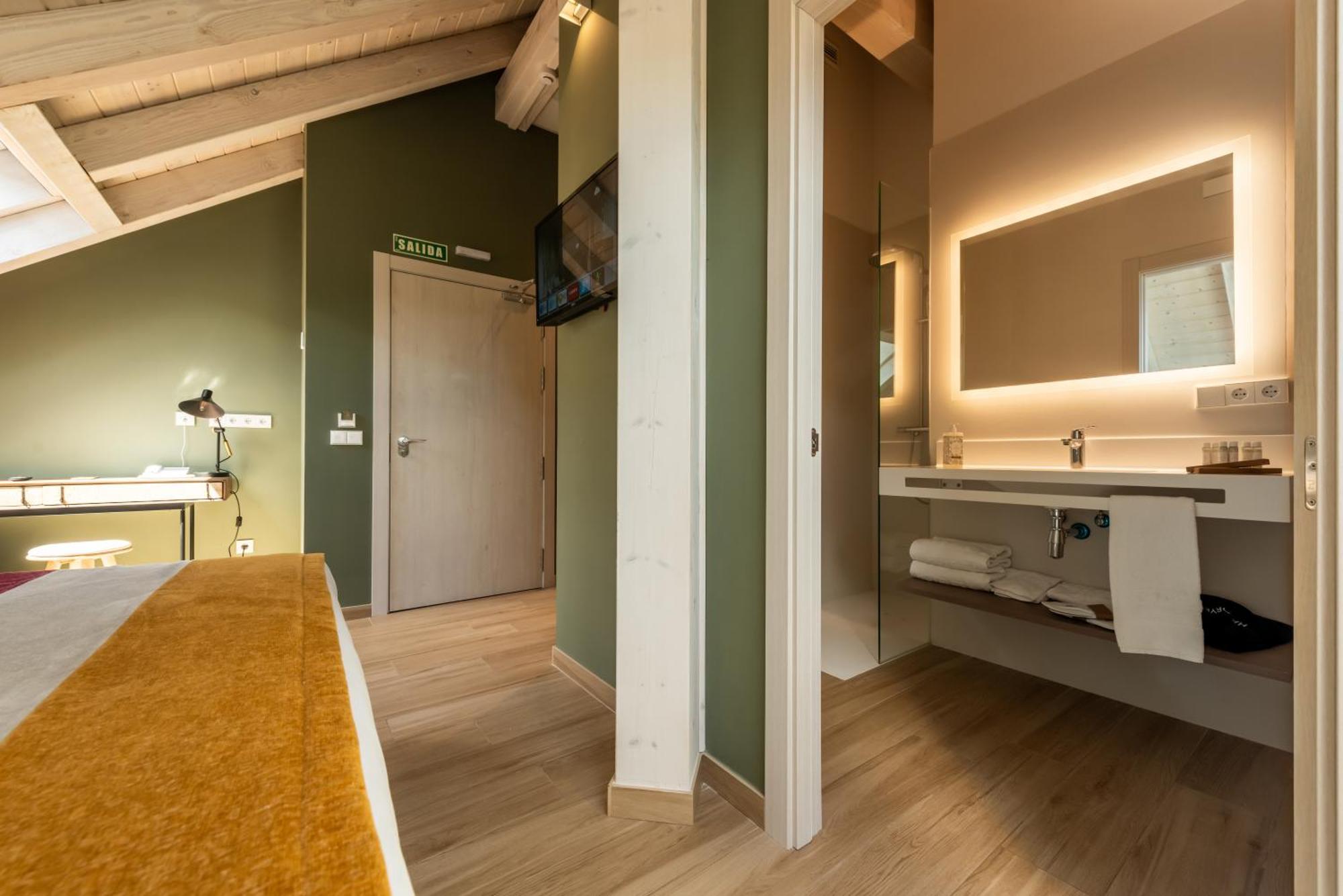 Silken Puerta De Irati Hotel Ochagavia Ngoại thất bức ảnh