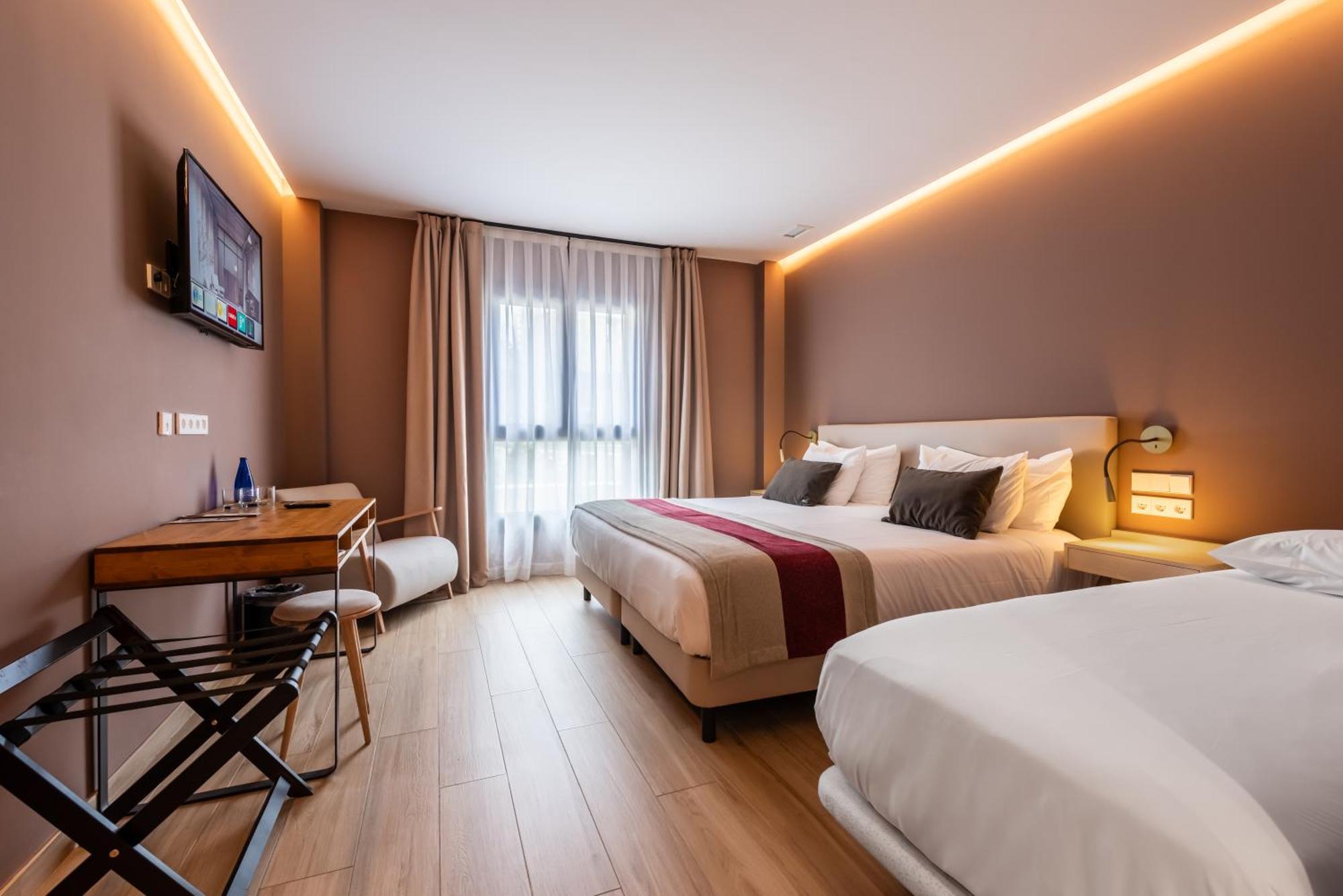 Silken Puerta De Irati Hotel Ochagavia Ngoại thất bức ảnh
