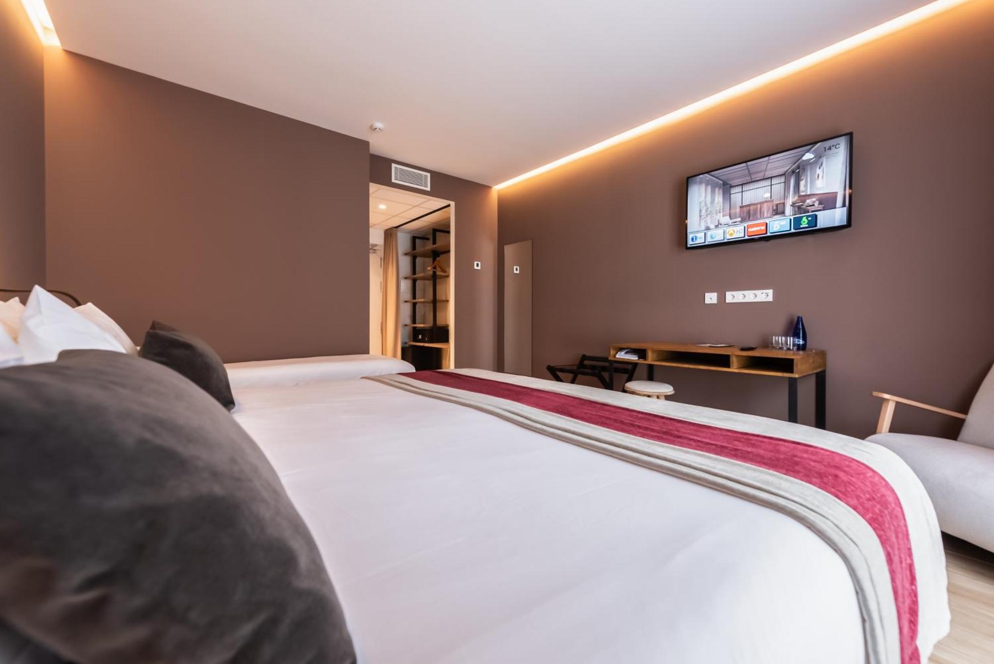 Silken Puerta De Irati Hotel Ochagavia Ngoại thất bức ảnh