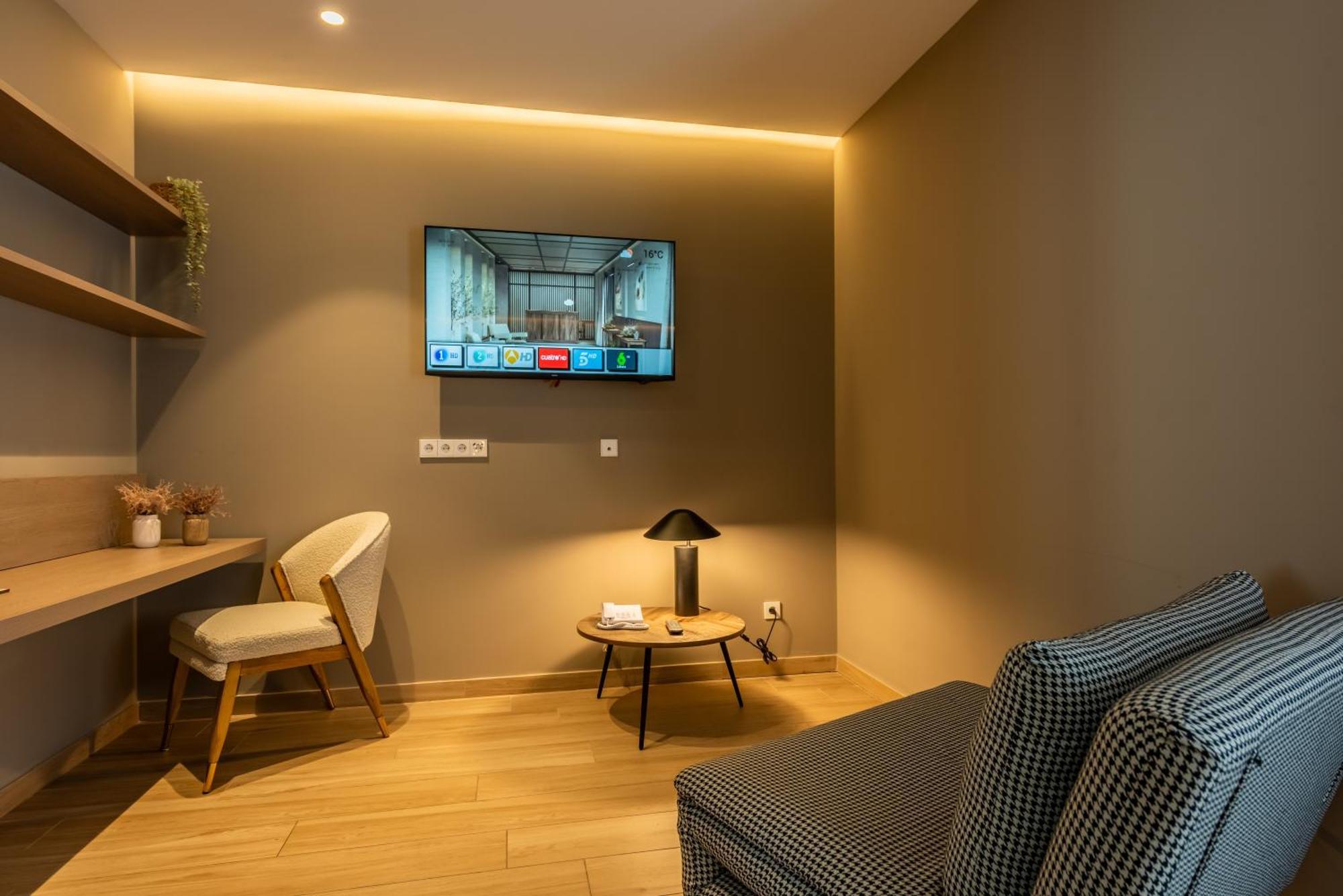 Silken Puerta De Irati Hotel Ochagavia Ngoại thất bức ảnh